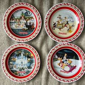 Disneyland holiday metal plates with holder